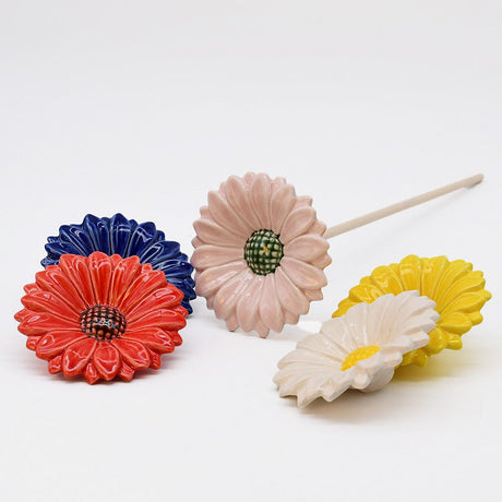 Artificial Daisies in Ceramic