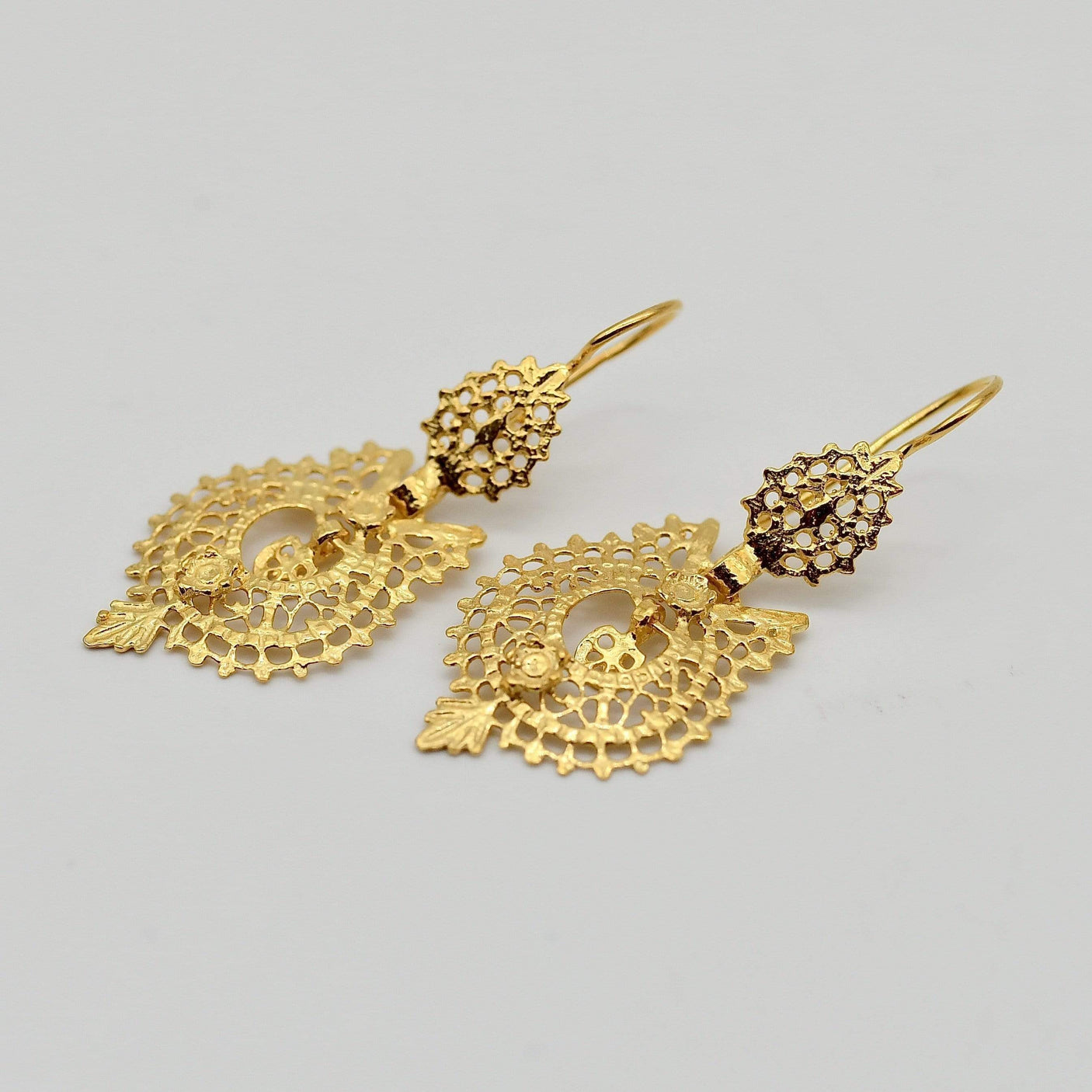 Brincos À Rainha I Gold-plated Silver Filigree Earrings 0.8 oz - 1.4''