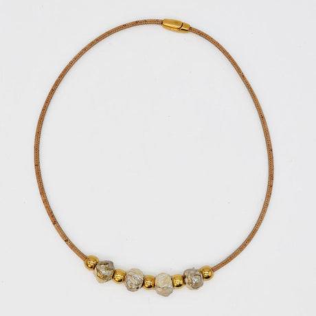 Collier en liège et perles - Gris