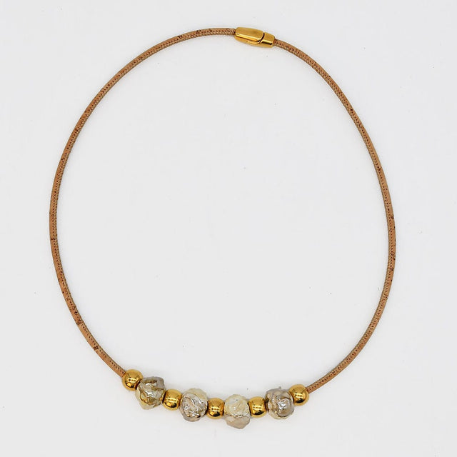 Collier en liège et perles - Gris