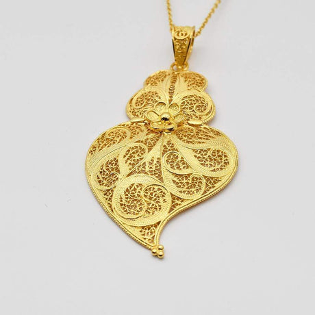 Coração de Viana I Gold-plated Filigree Pendant 0.3 oz - 2.4''