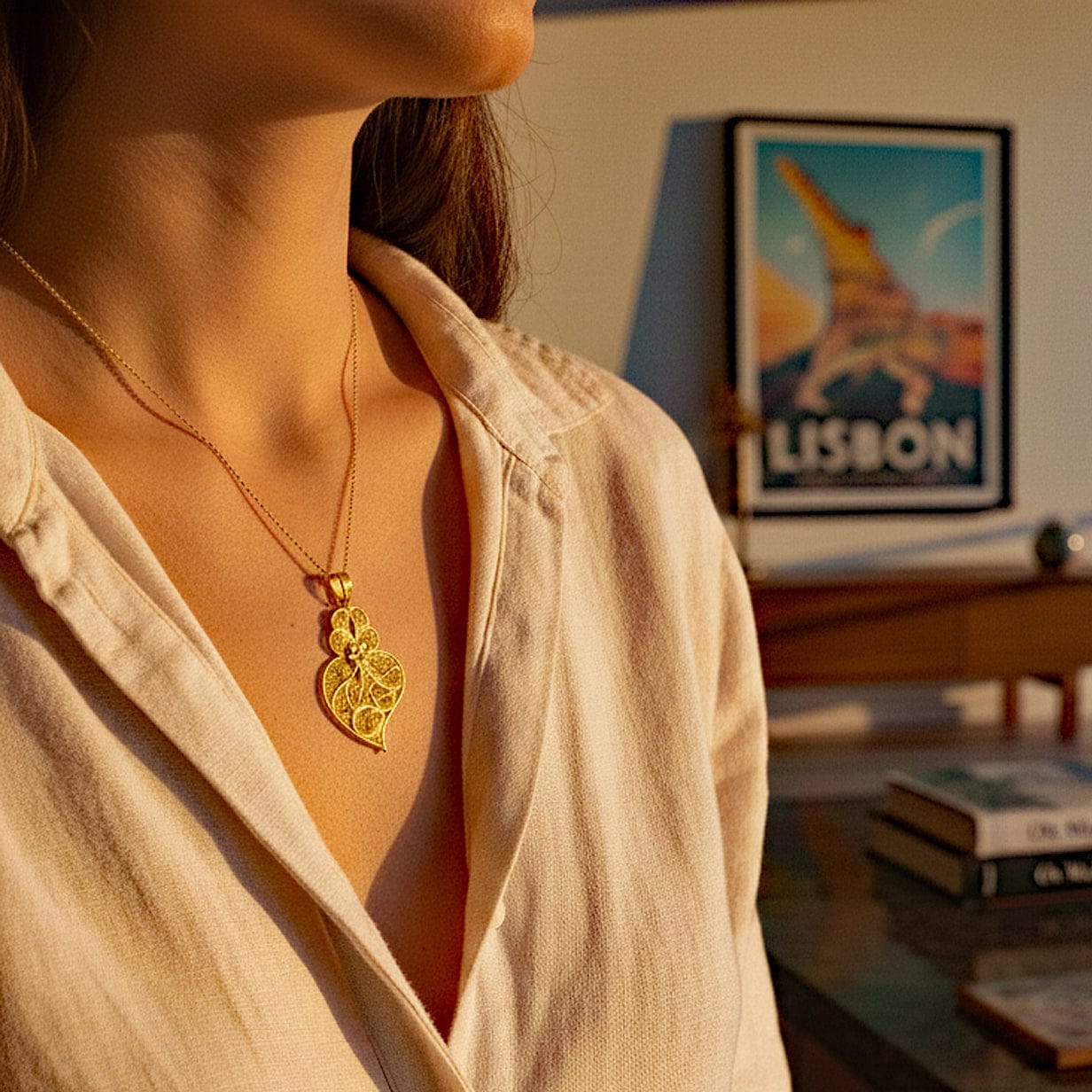 Corãçao de Viana I Gold-plated Silver Filigree Pendant - 1.4''