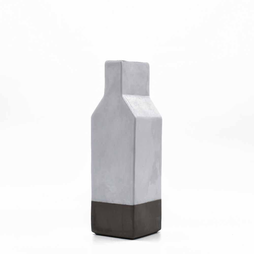 Plano I White stoneware Vase