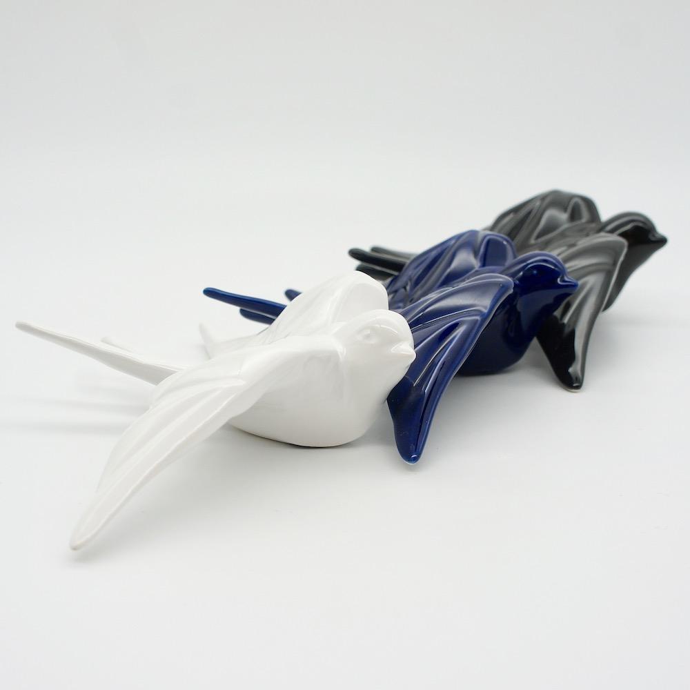 Smooth Ceramic Swallow - Black 5.5"